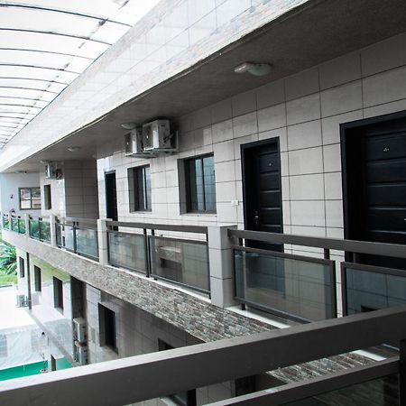 Hotel Djigui Abidjan Bagian luar foto