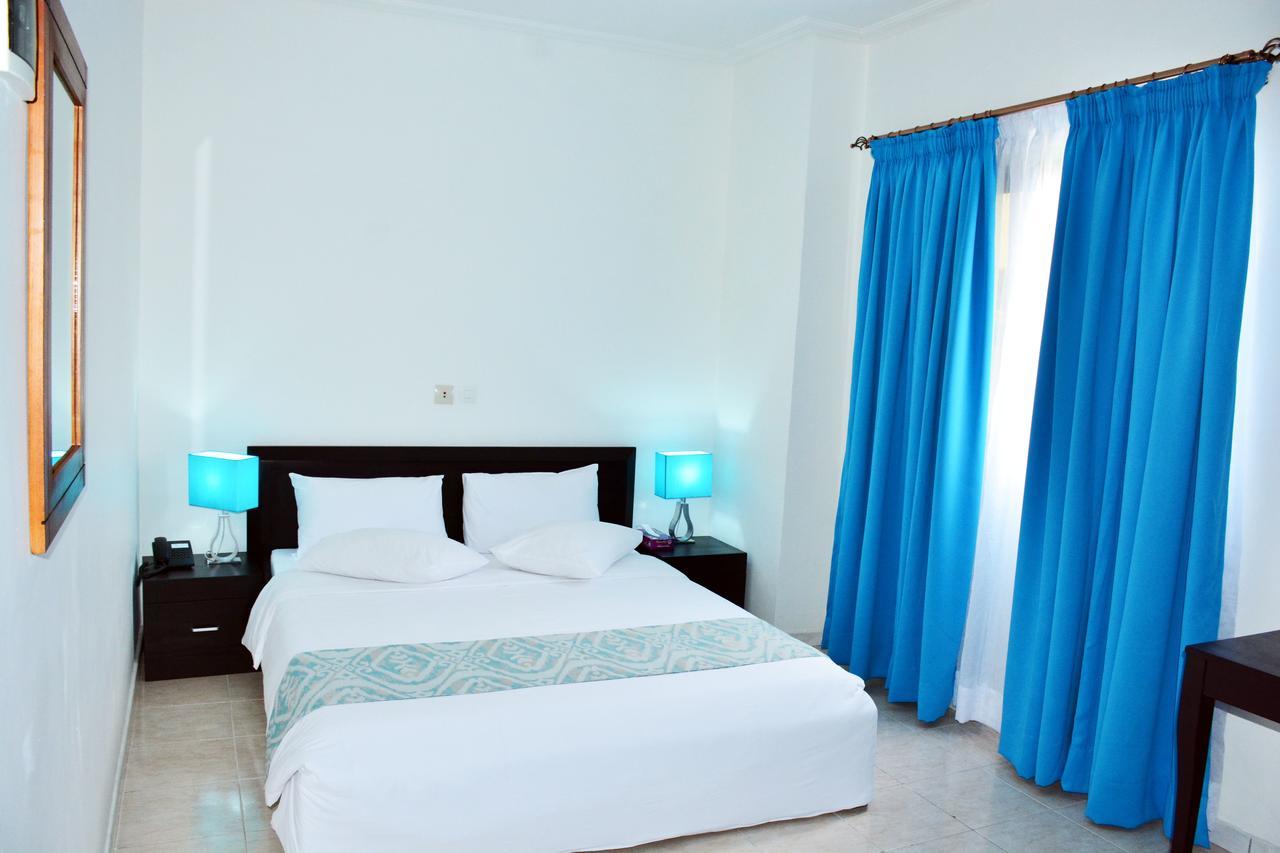 Hotel Djigui Abidjan Bagian luar foto