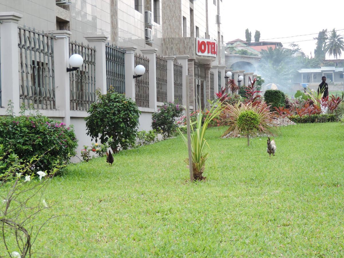 Hotel Djigui Abidjan Bagian luar foto